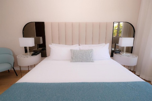 Avalon Hotel image 40